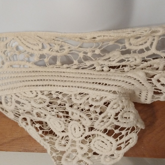 Pinky lace & crochet cardigan - Picture 3 of 5